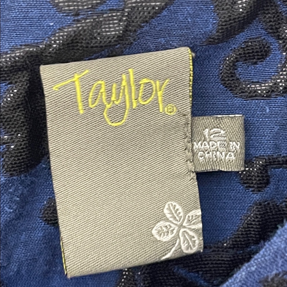 TAYLOR Navy Blue Patterned Embossed Floral Dress Size 13 - Picture 4 of 5